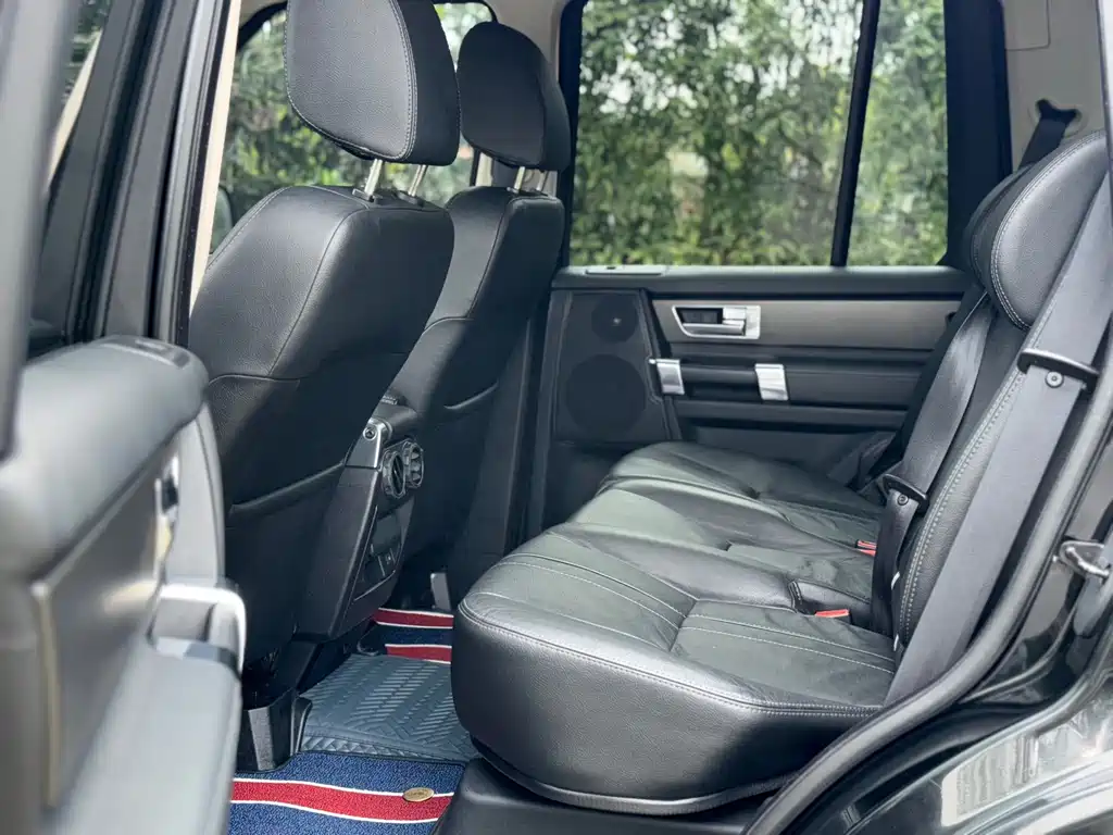 Land Rover Discovery — миниатюра 6