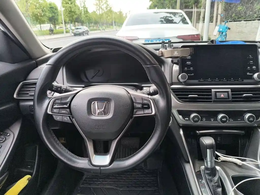 Honda Accord — миниатюра 3