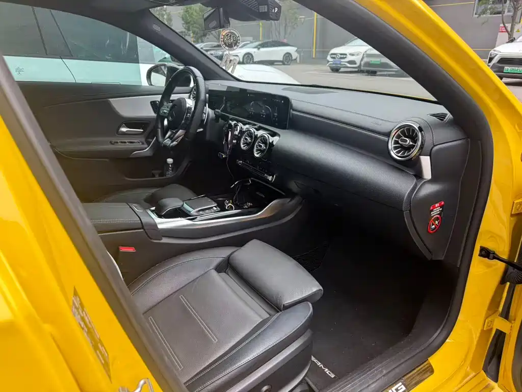 Mercedes-Benz A-Class AMG AMG A 35 L 4MATIC, фото 6