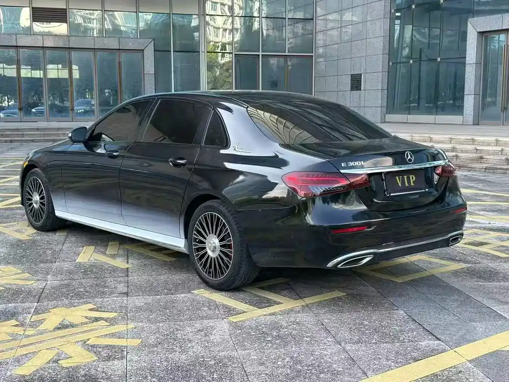 Mercedes-Benz E-Class E 2016 E 300 L Sport Fashion