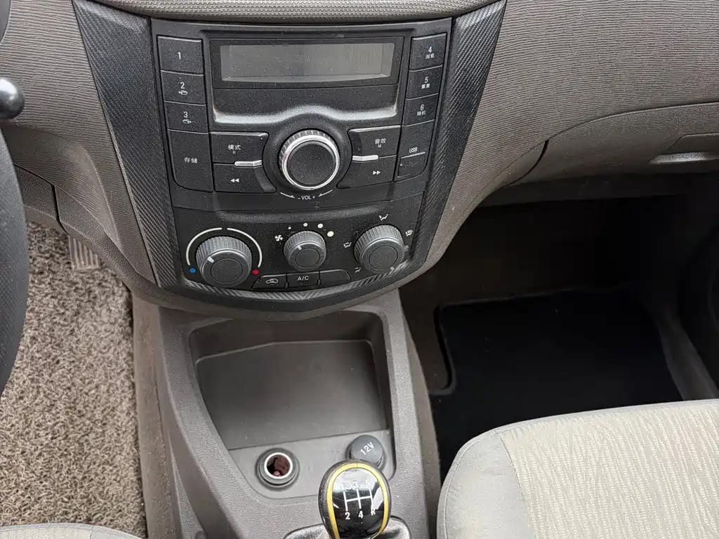 Wuling Hongguang — миниатюра 18