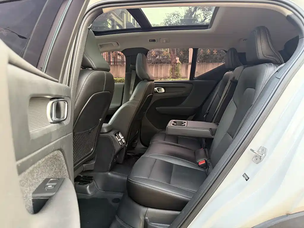 Volvo XC40 2021 T4 Luxury
