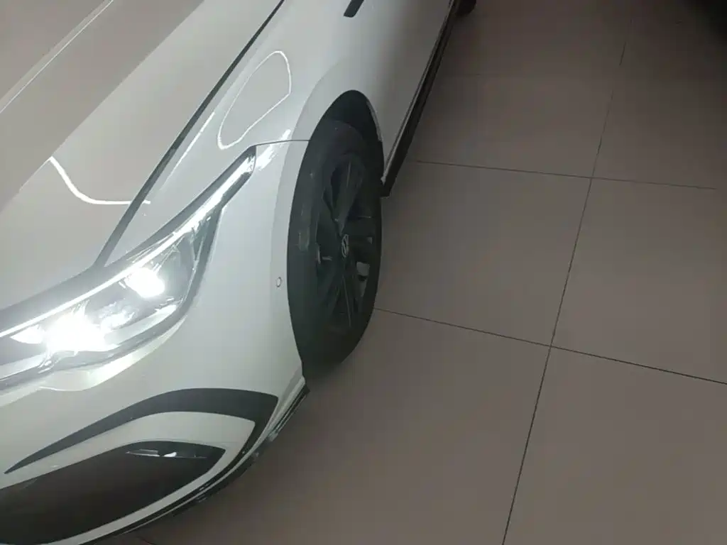 Volkswagen Golf — миниатюра 23