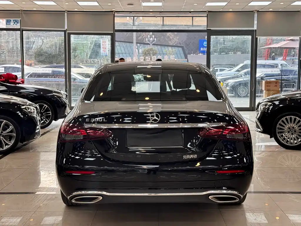 MERCEDES-BENZ E CLASS