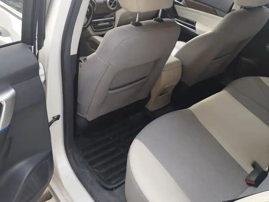 BAIC EU5 — миниатюра 11