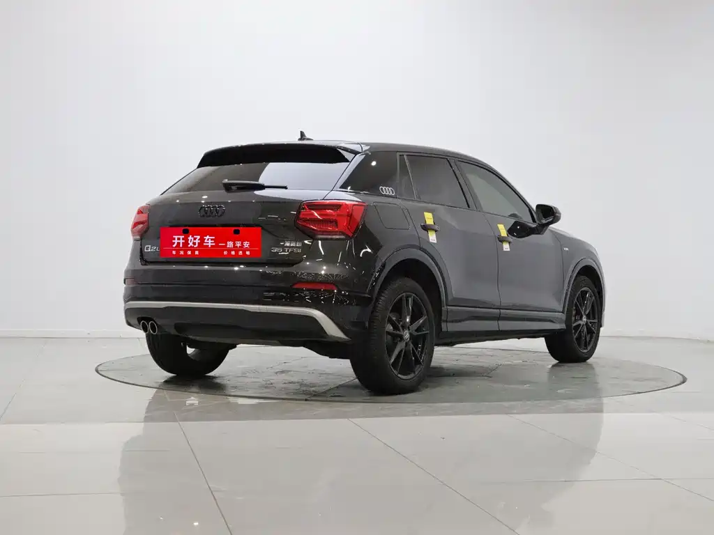Audi Q2L — миниатюра 5