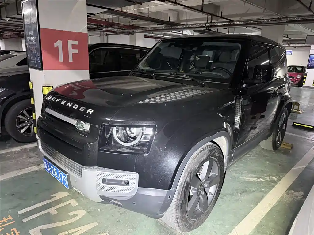 Land Rover Defender 2022 90 2.0T P300 Tiger Power Mighty Heart Edition