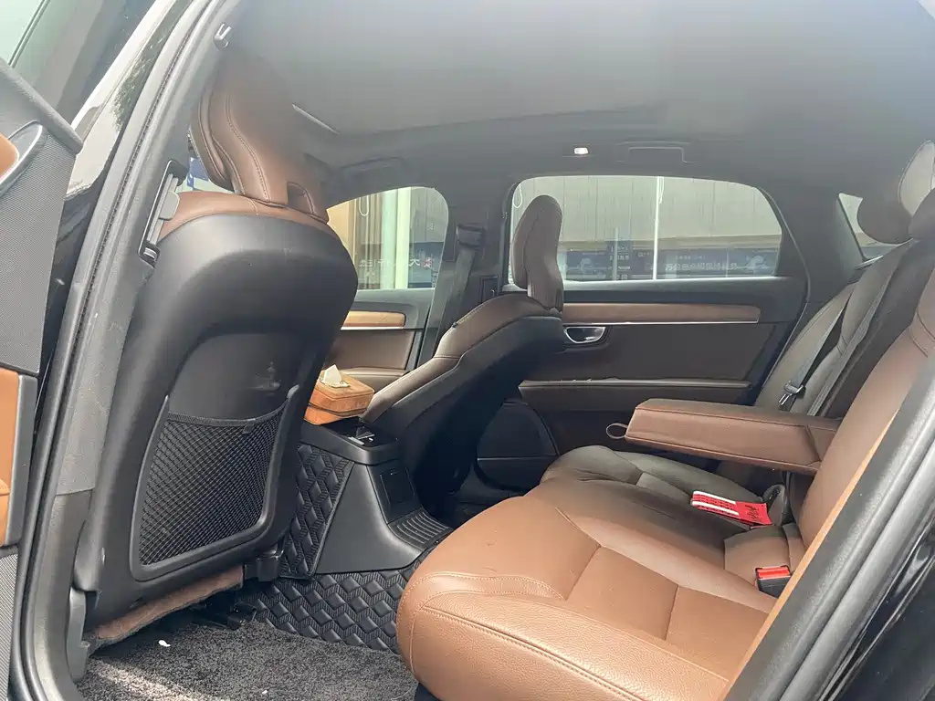 Volvo S90 PHEV — миниатюра 8