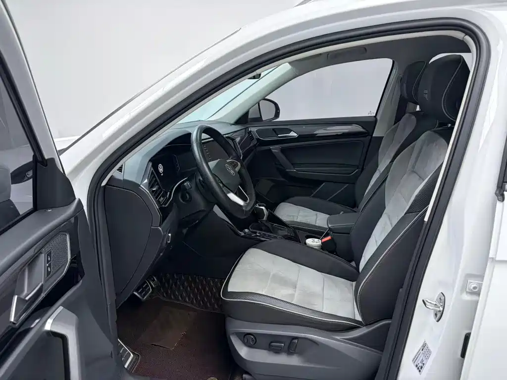 Volkswagen TayronX X 2020 330TSI Luxury Smart Connect