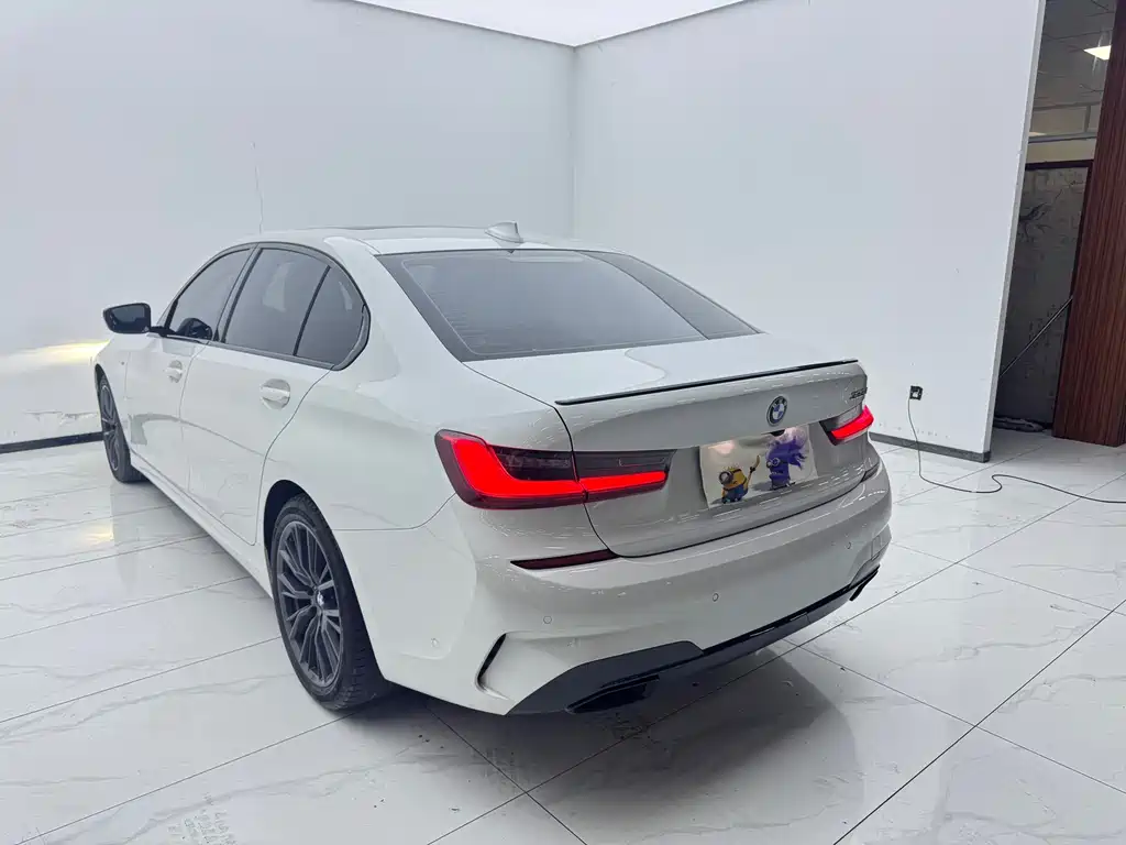 BMW 3 Series — миниатюра 11