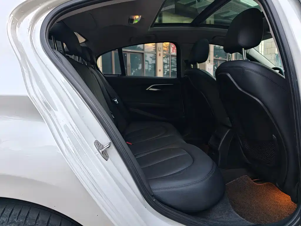 BMW 1 Series — миниатюра 11