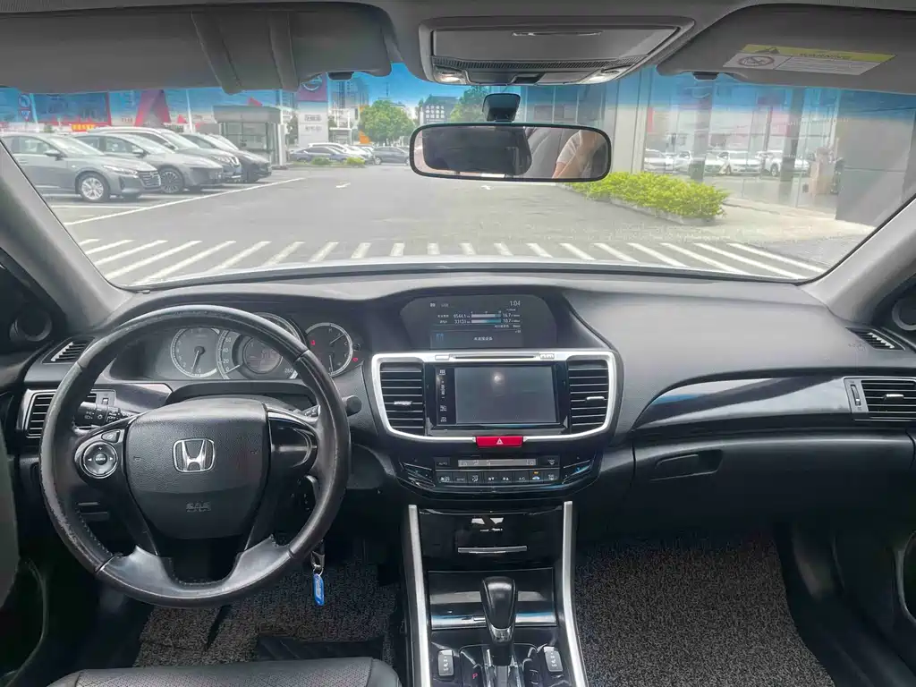 Honda Accord — миниатюра 8