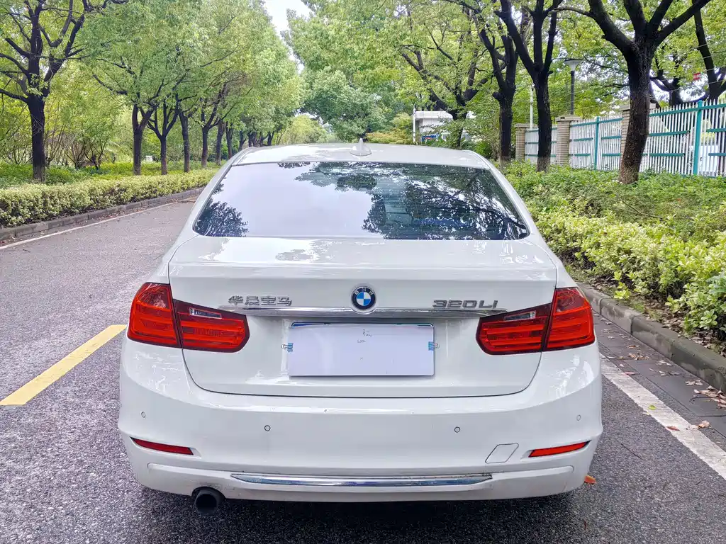 BMW 3 Series — миниатюра 16