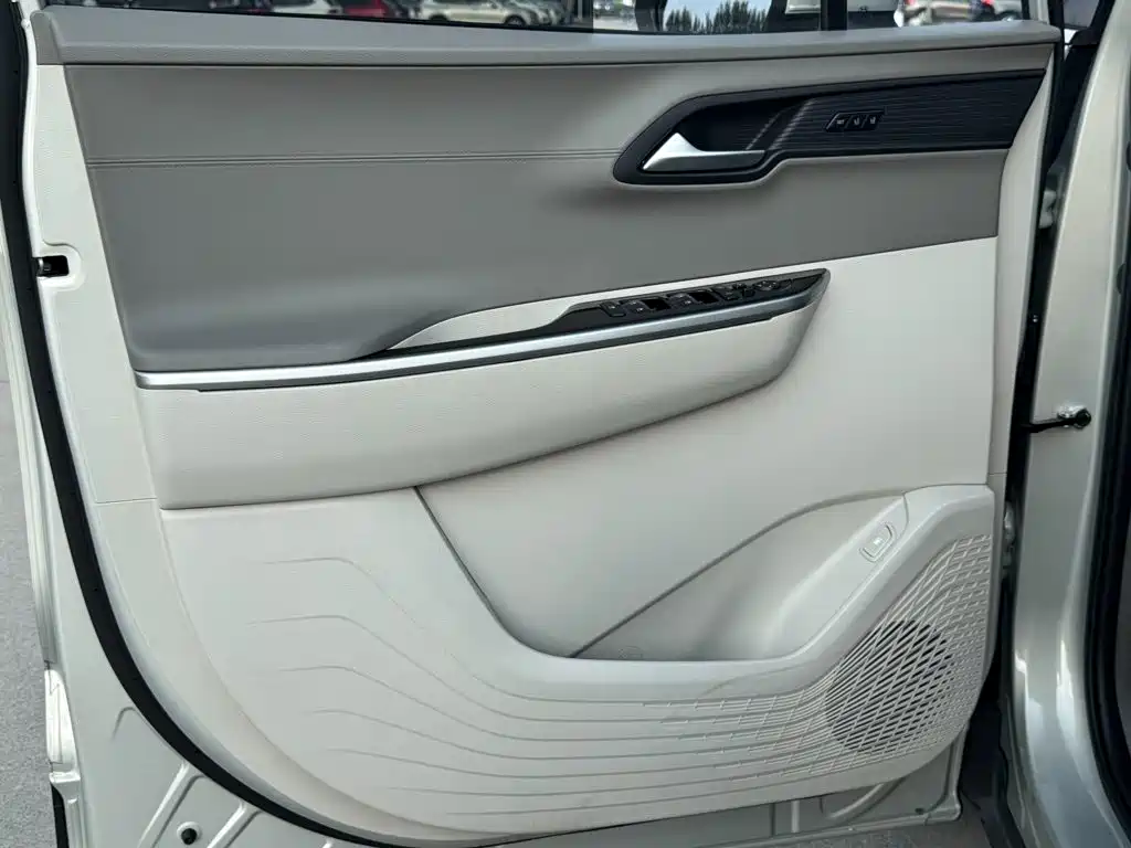 Hyundai Custo — миниатюра 18