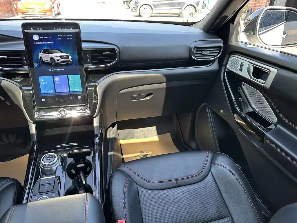 Ford Explorer — миниатюра 12