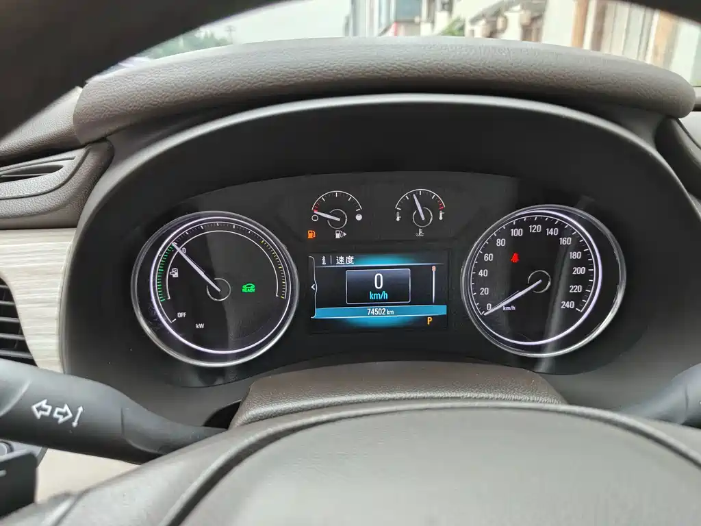 Buick LaCrosse — миниатюра 10