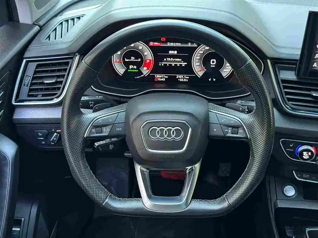 Audi Q5L 2021 — фото 6