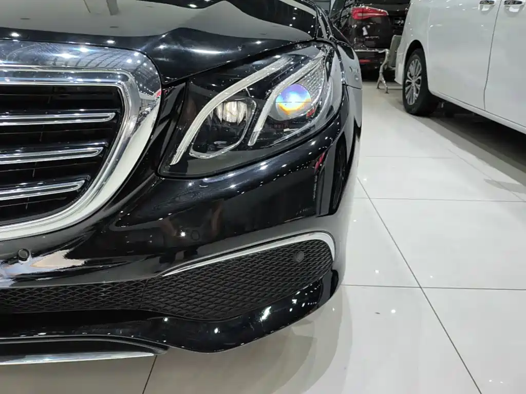 Mercedes-Benz E-Class — миниатюра 24