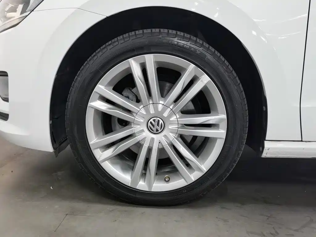 Volkswagen Golf Sportsvan — миниатюра 17