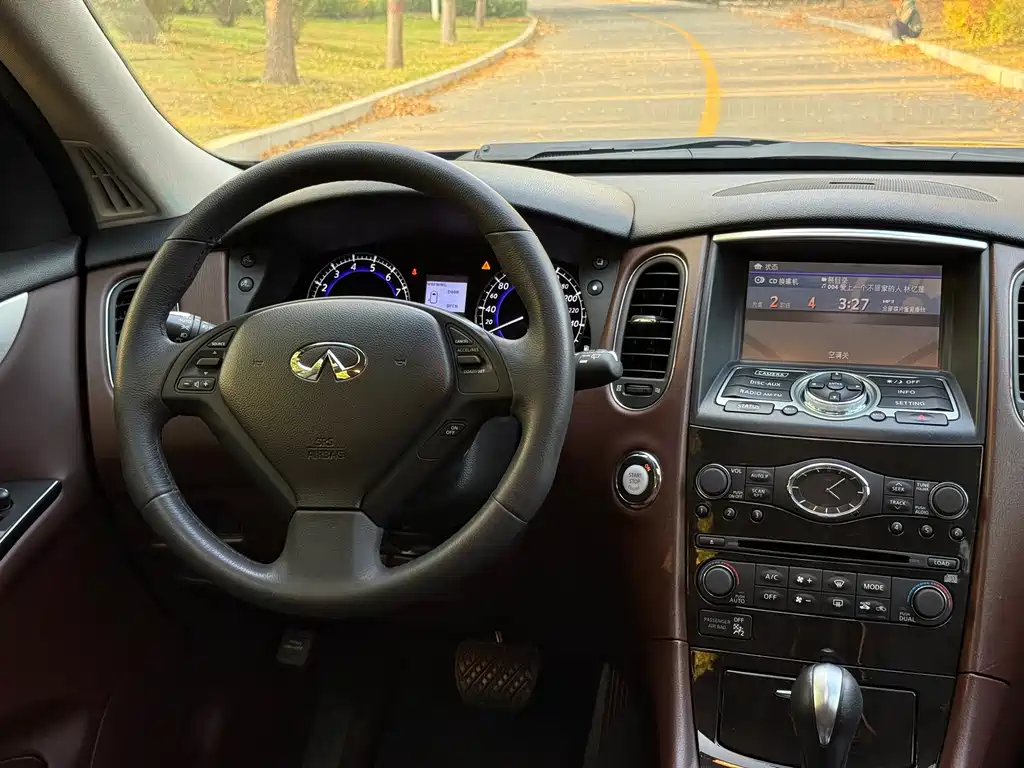 Infiniti QX50 (Import) — миниатюра 23