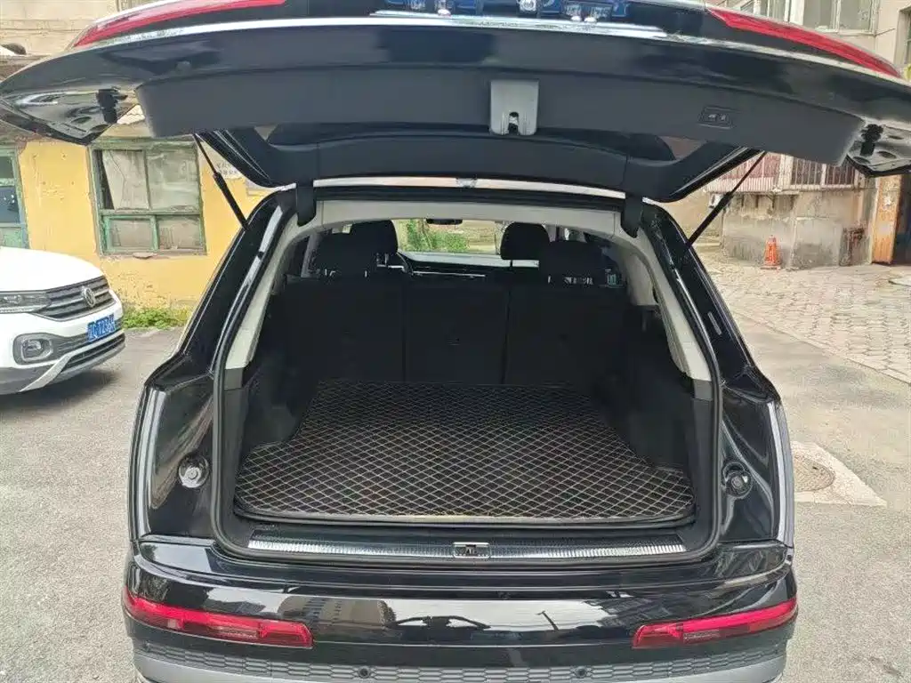 Audi Q7 2020 55 TFSI quattro S line Sport