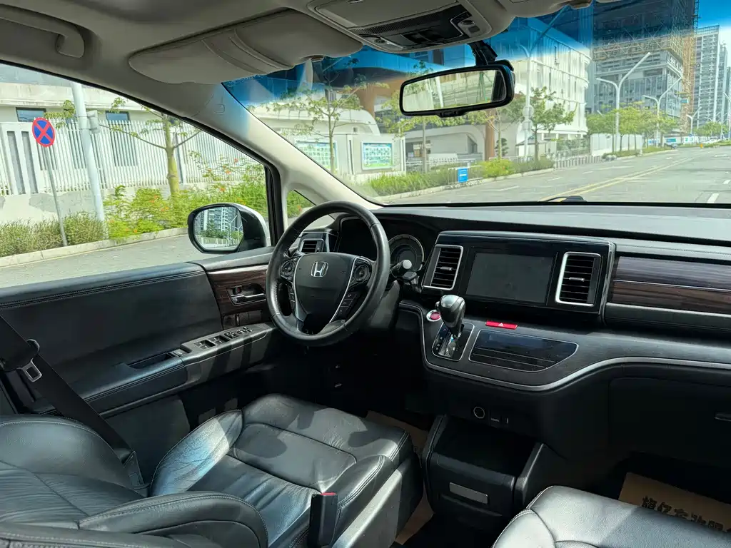 Honda Elysion — миниатюра 17