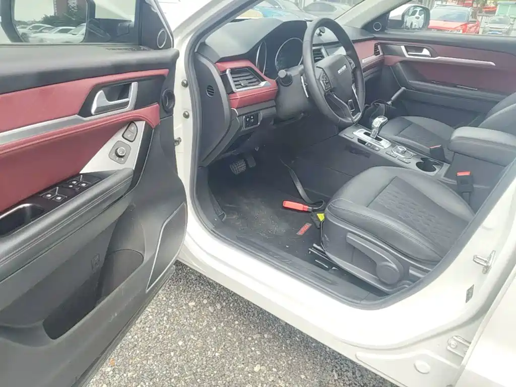 Haval H6 Coupe — миниатюра 16