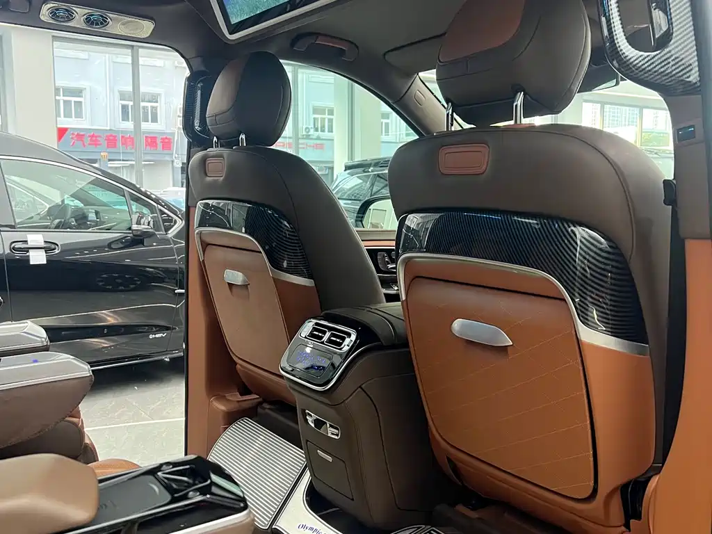 Mercedes-Benz V-Class V 2024 V 300 L Luxury