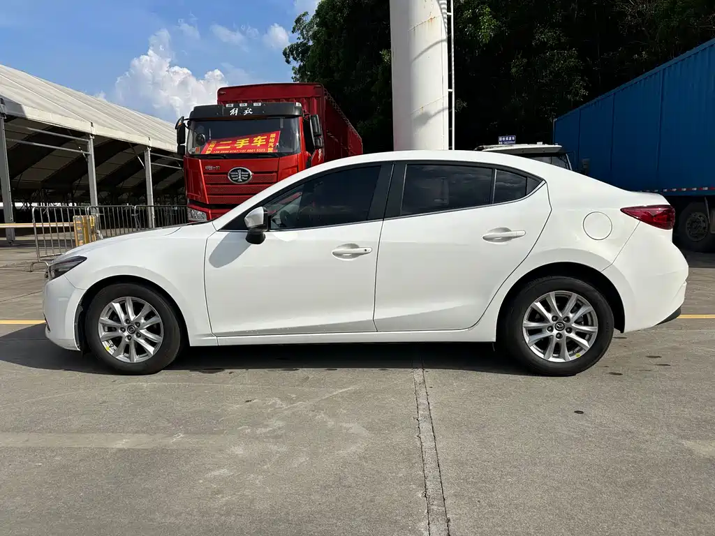 MAZDA 3 ANGKESAILA