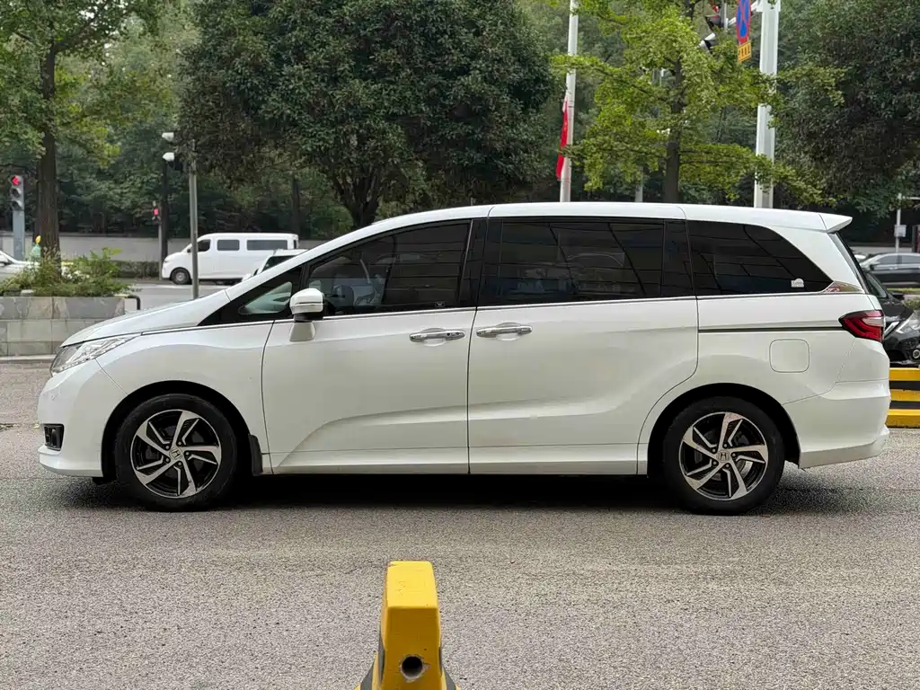 Honda Odyssey — миниатюра 4