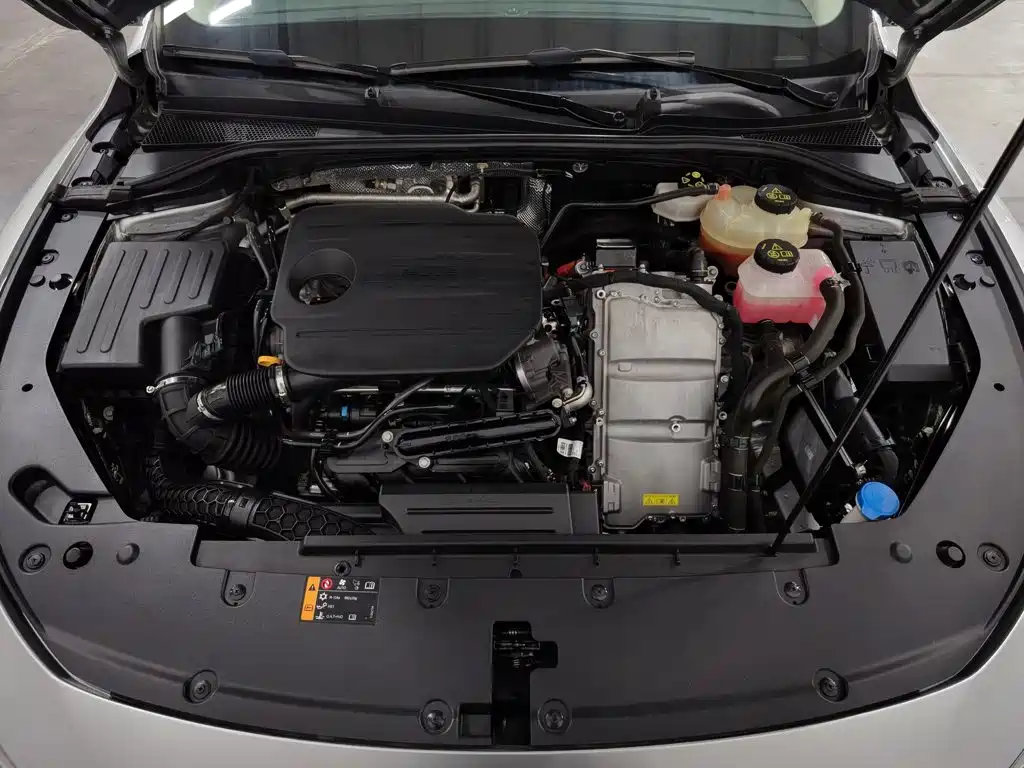 Roewe D7 — миниатюра 6