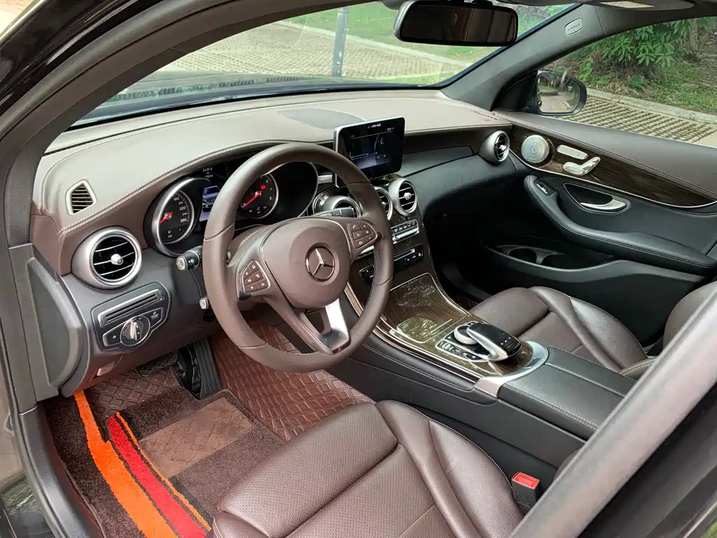 Mercedes-Benz GLC 2017 GLC 260 4MATIC