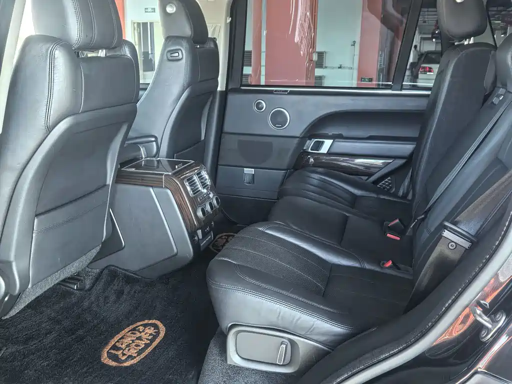 Land Rover Range Rover — миниатюра 10