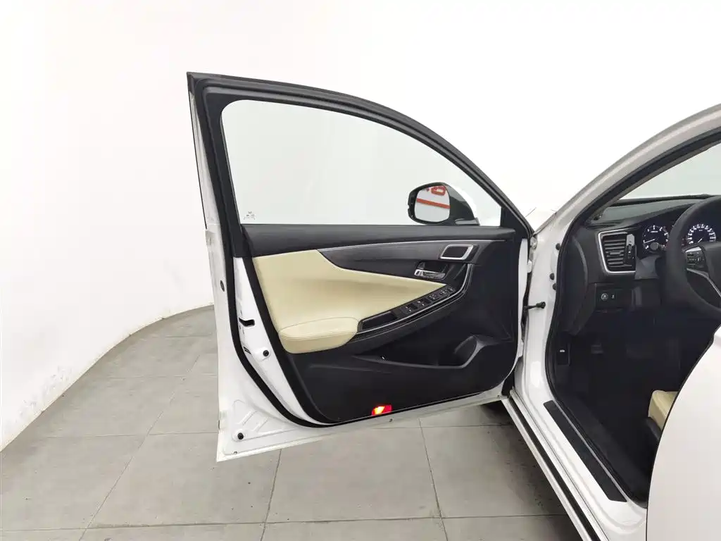 Honda Spirior 2015 2.0L Luxury