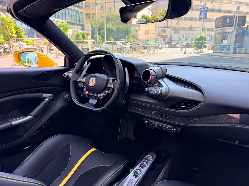 Ferrari F8 — миниатюра 9