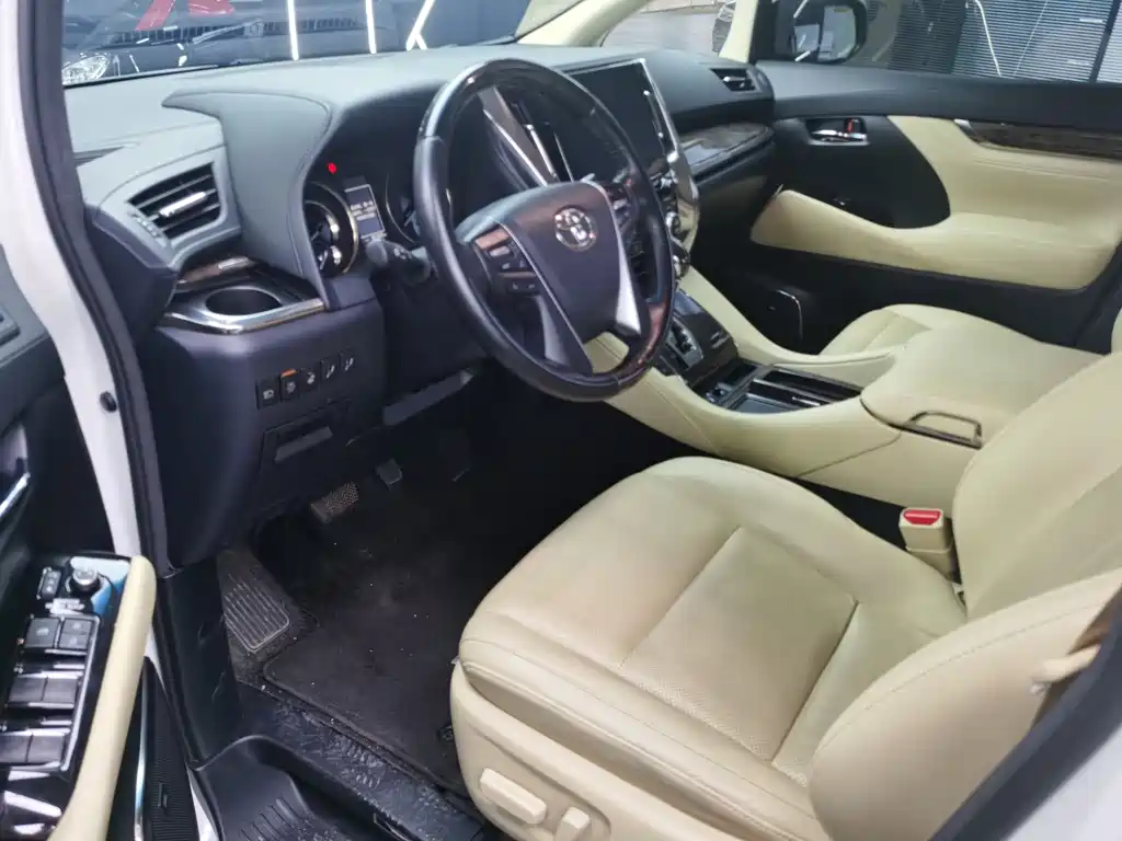 Toyota Alphard 2021 2.5L Luxury