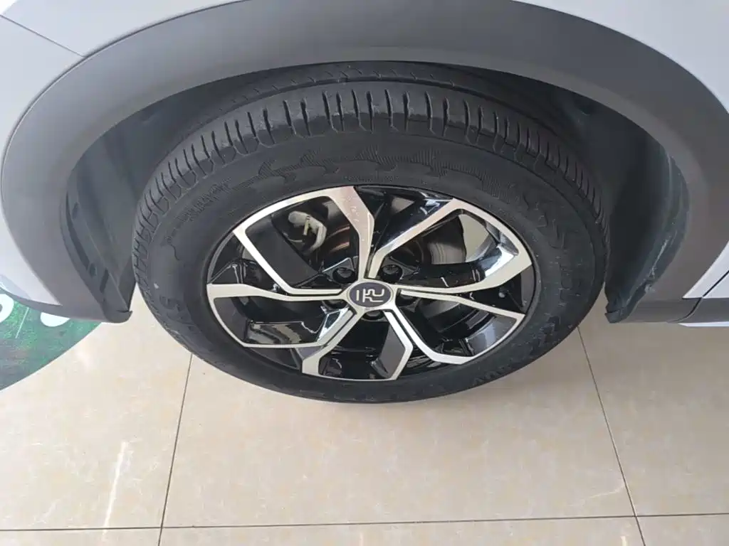 BYD Yuan Plus — миниатюра 23