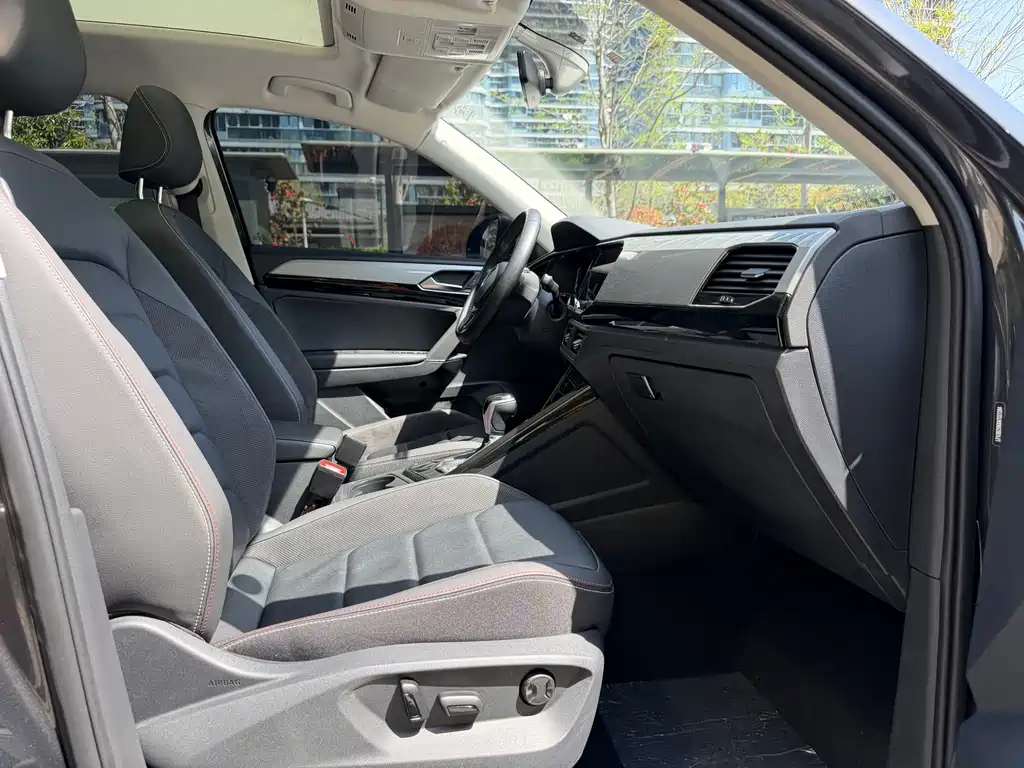 Volkswagen Tayron 2022 330TSI Luxury Smart Connect