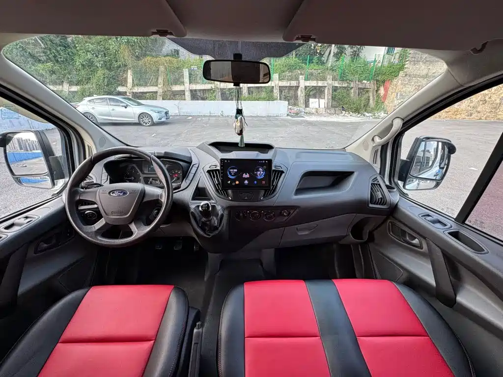 Ford Transit — миниатюра 10