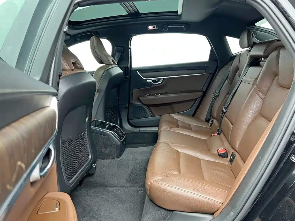 Volvo S90 — миниатюра 14