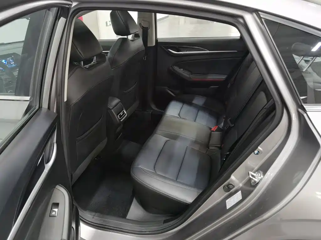 Changan Eado — миниатюра 15