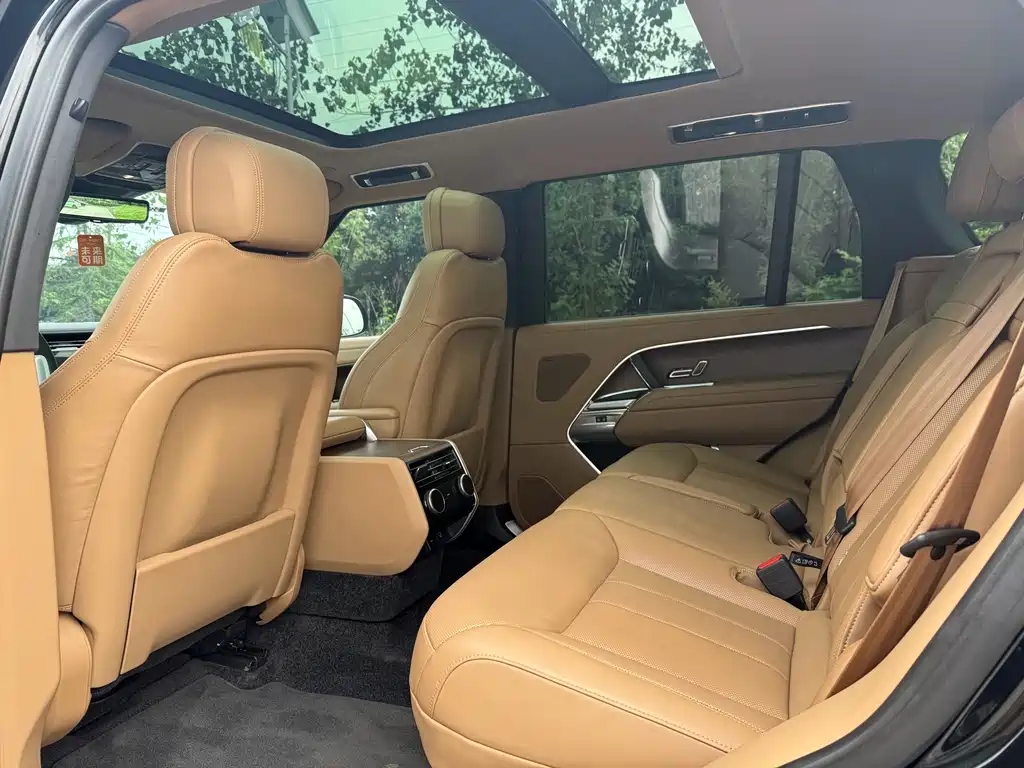 Land Rover Range Rover — миниатюра 6