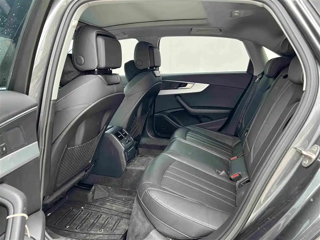 Audi A4L 2020 40 TFSI Luxury