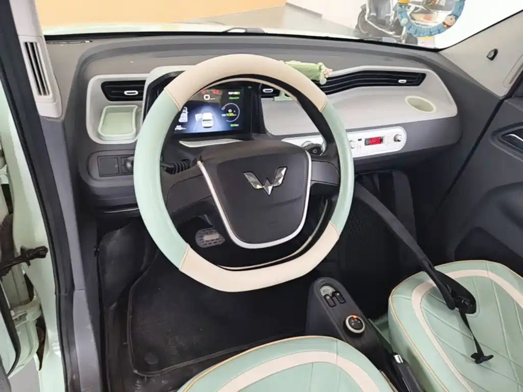 Wuling MINIEV — миниатюра 6