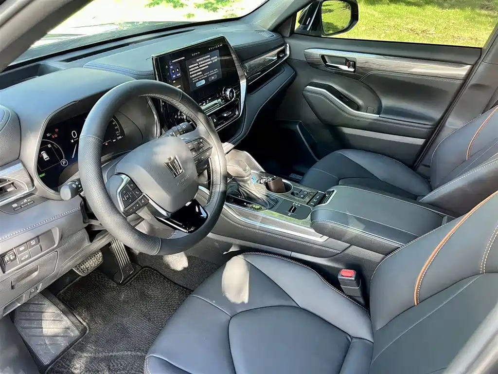 Toyota Crown Kluger 2024 2.5L HEV Luxury