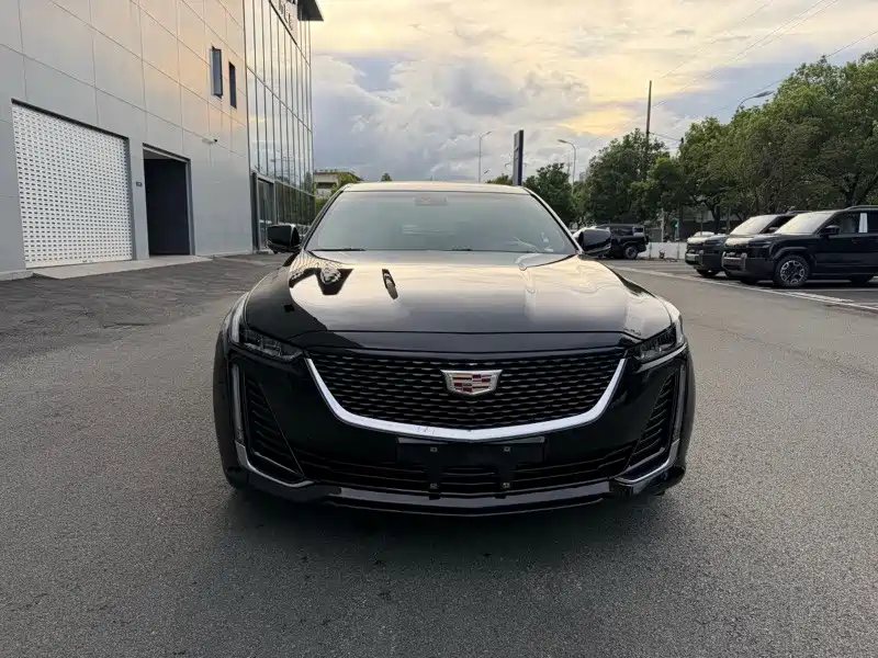 Cadillac CT5 — миниатюра 2