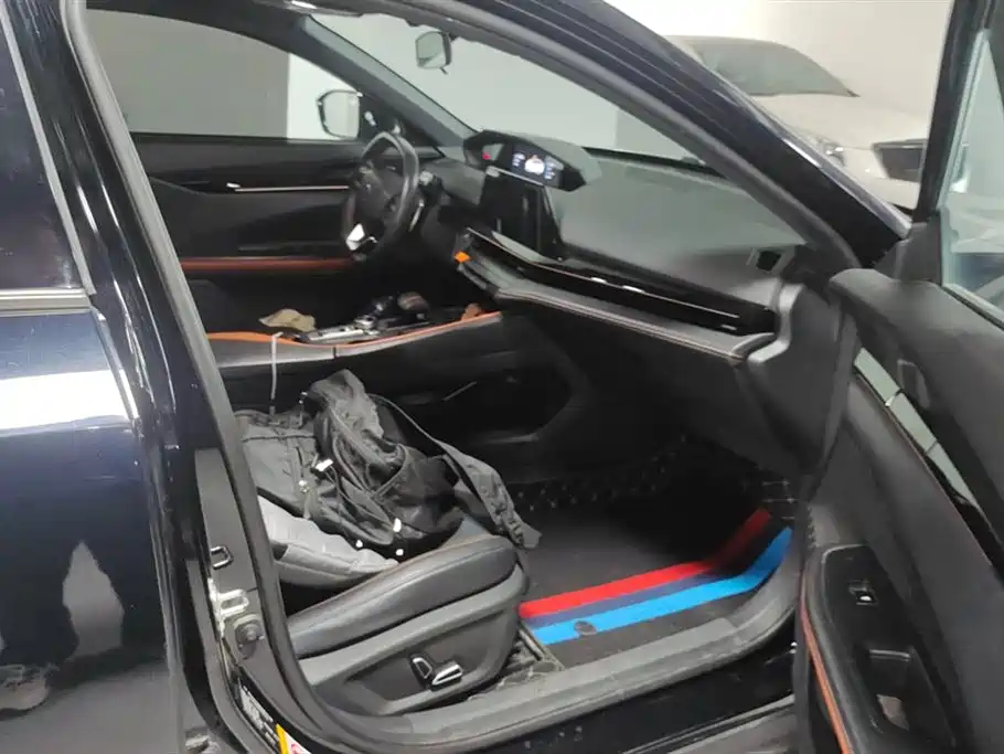 Changan UNI-V 2022 1.5T Luxury