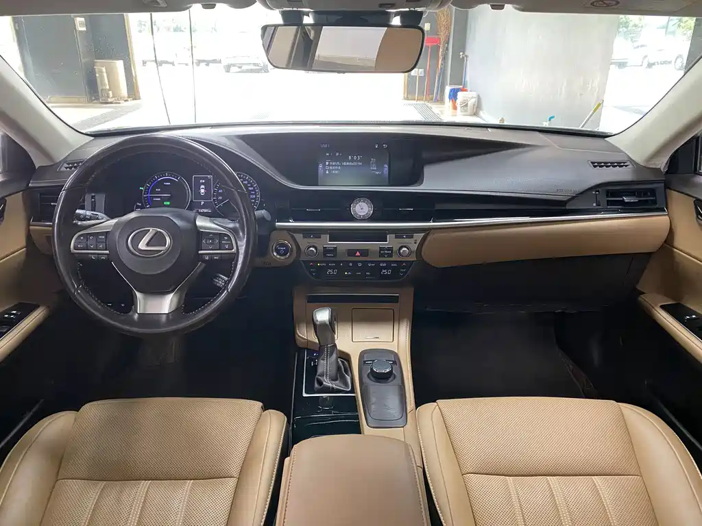 Lexus ES — миниатюра 4