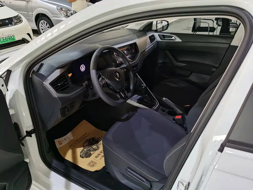 Volkswagen Polo — миниатюра 4