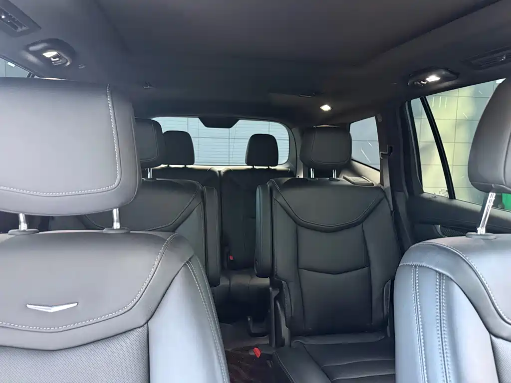 Cadillac XT6 — миниатюра 12